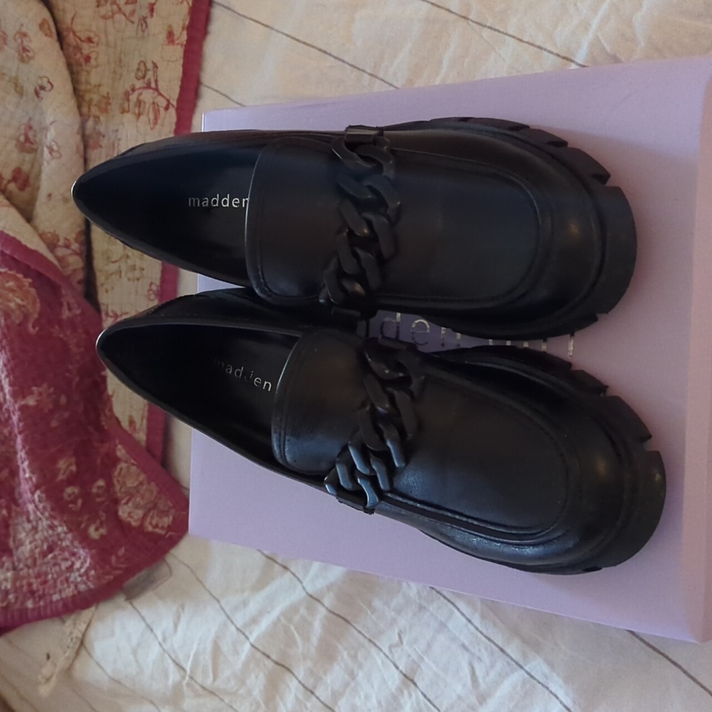 Casual work shoe